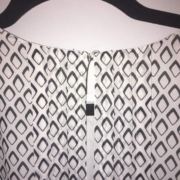 Geometric Ann Taylor Blouse SZ S - Picture 3 of 4
